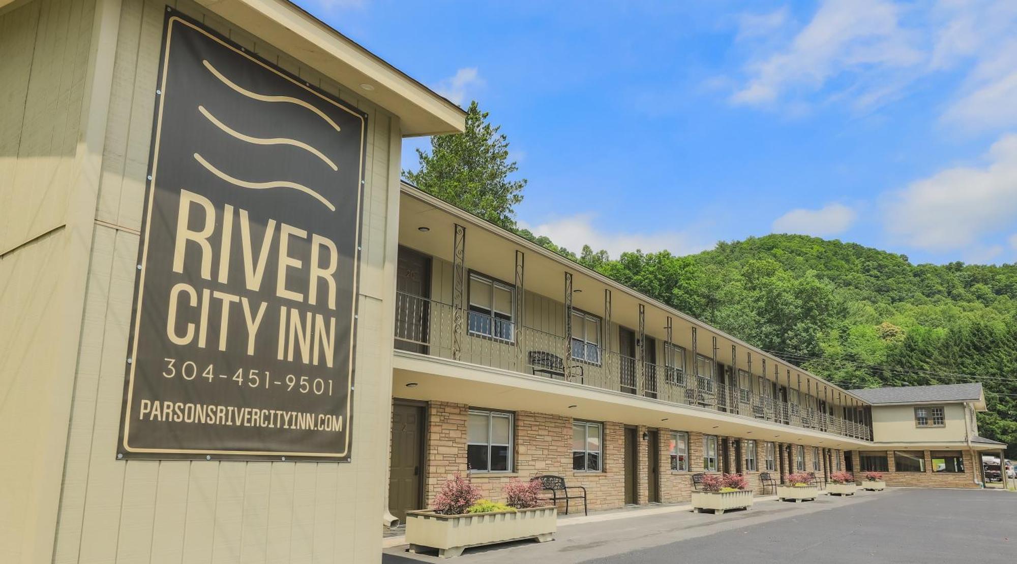 River City Inn Parsons 외부 사진